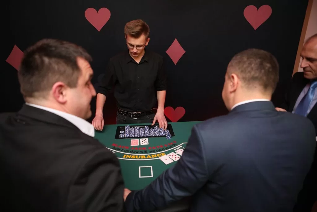 mobilne kasyno do wynajęcia z obsługą krupierską